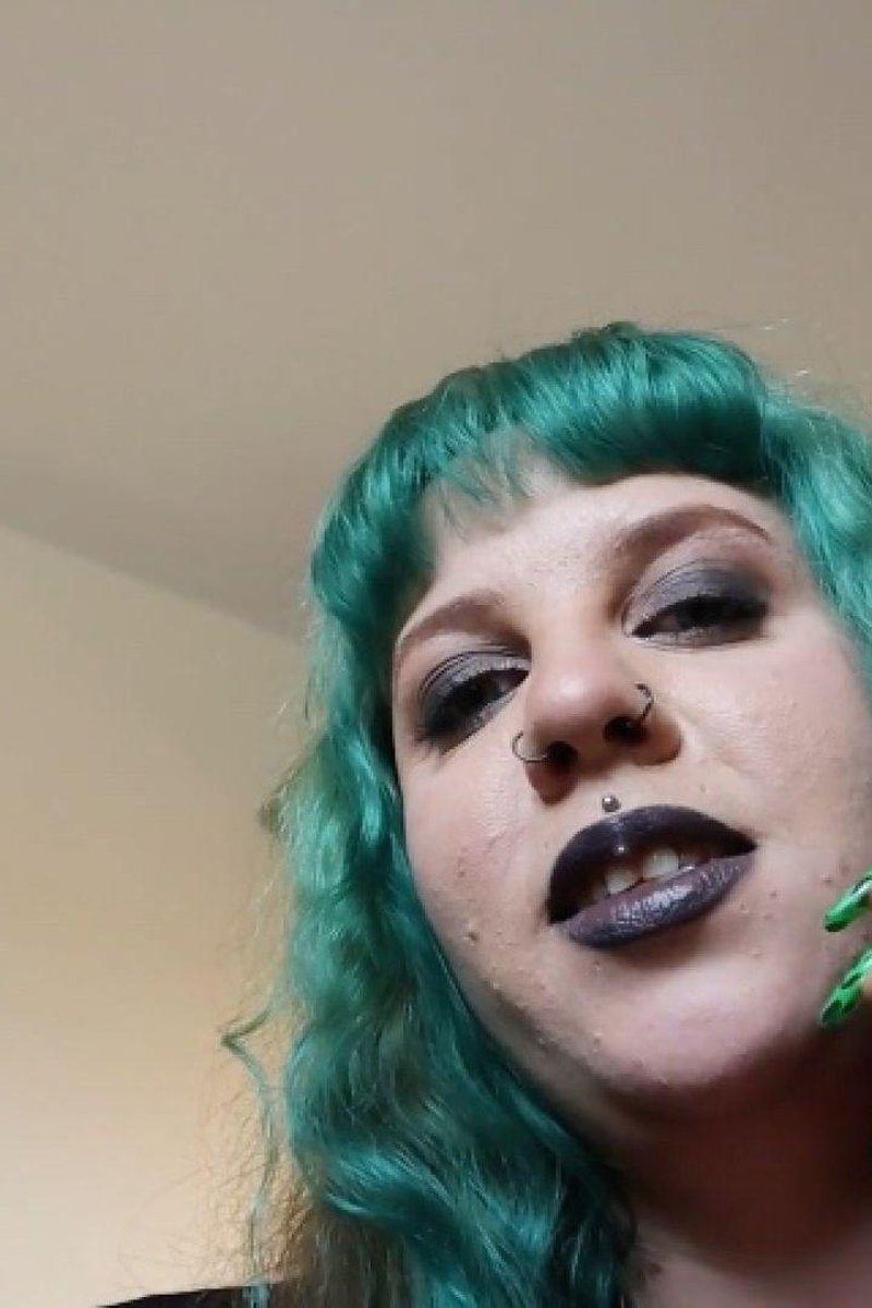 Human Ashtray - Screenshot 1 of 4 - Goddess