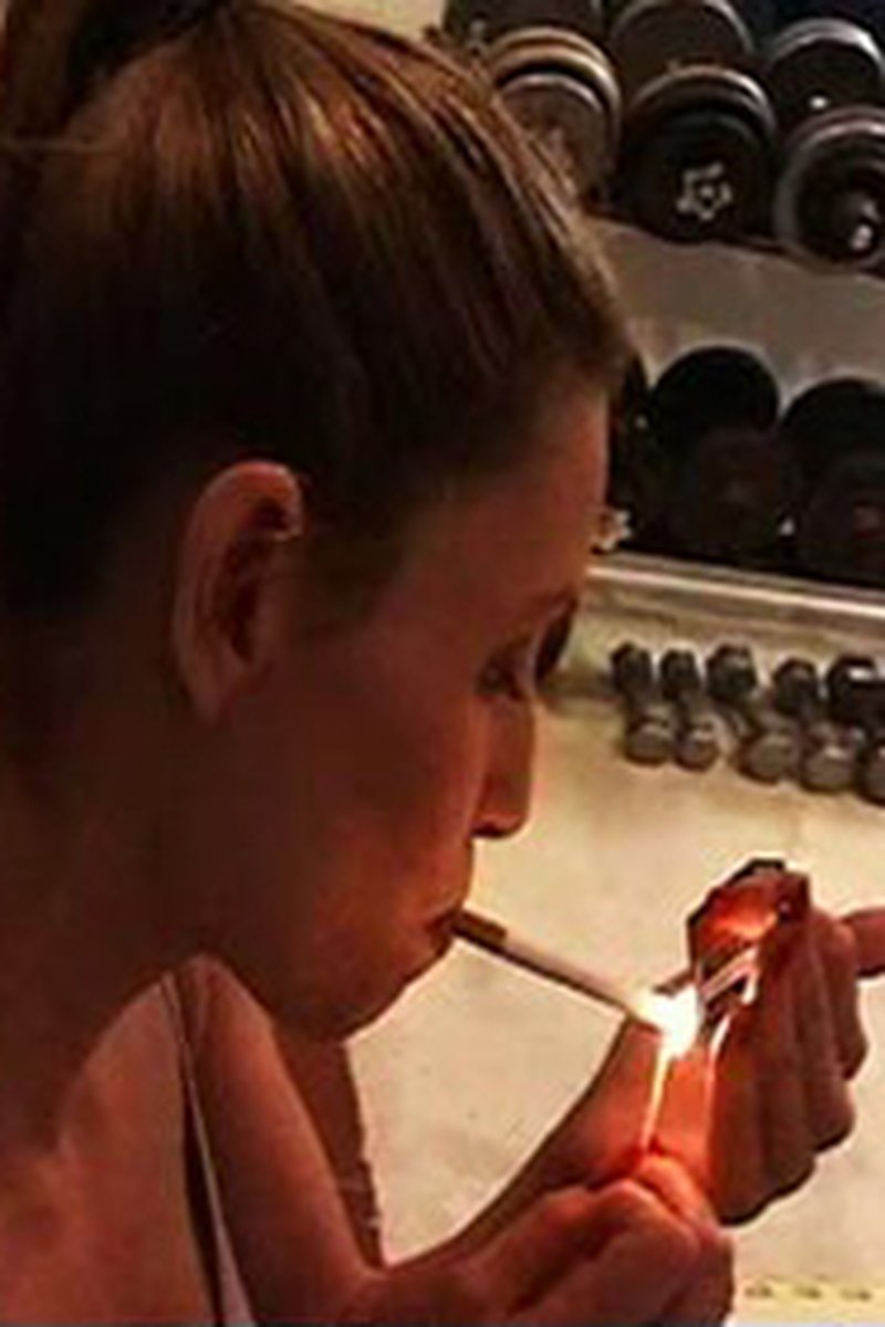 Smokers Workout - Screenshot 1 of 4 - Smoking