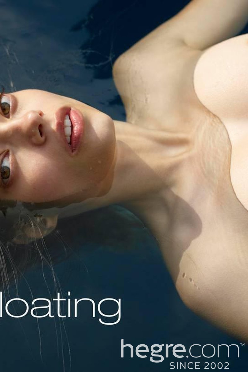 Ryonen Floating - Screenshot 1 of 4 - Adorable