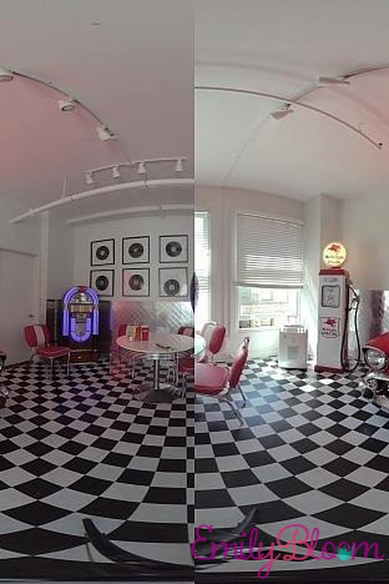 Diner VR - Screenshot 1 of 4 - Big Tits