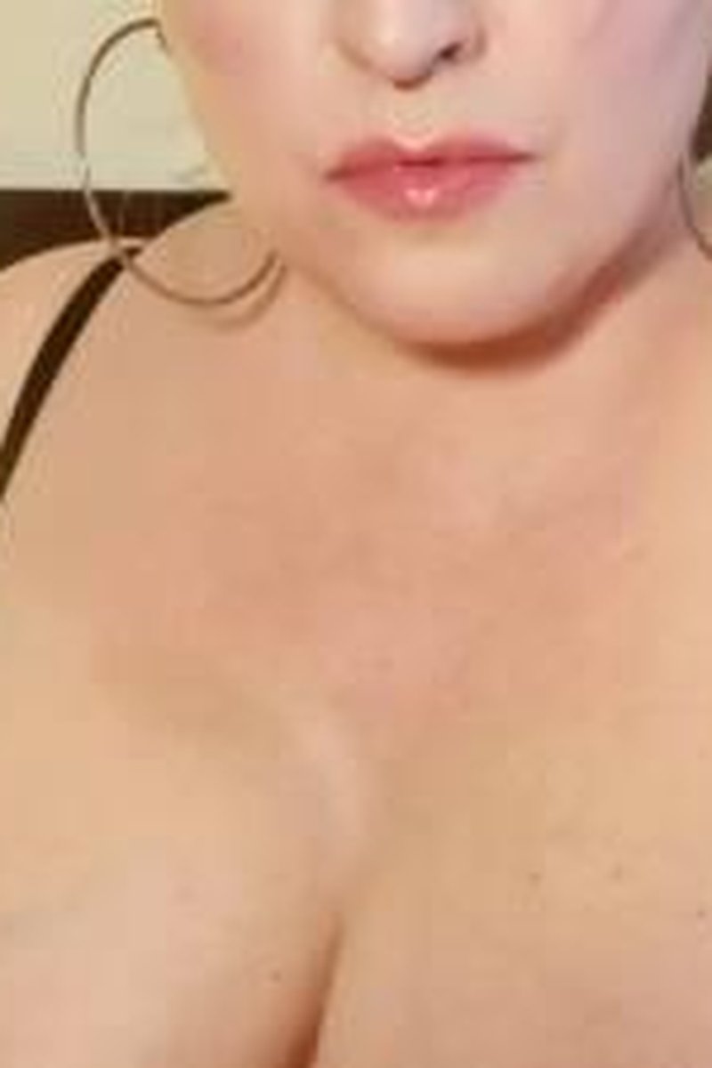 Tease - Screenshot 1 of 4 - Big Eyes