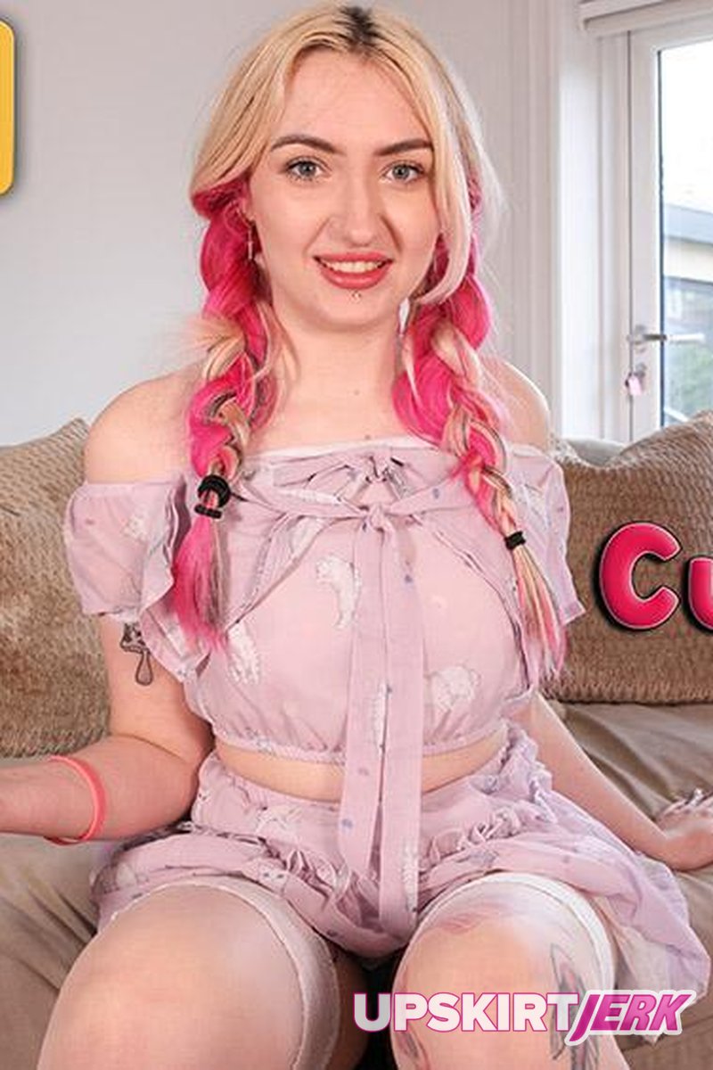 Cute Lil Outfit - Screenshot 1 of 4 - Kitty Marie