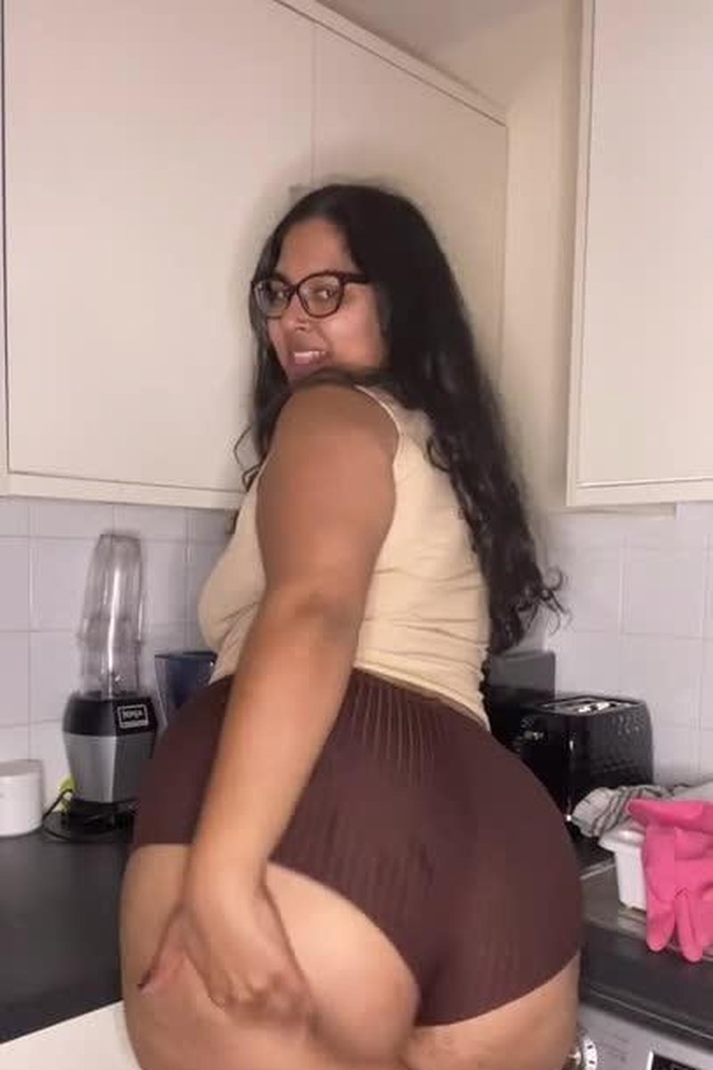 Horny BBW Squirts All Over The Kitchen With A Cucumber - Screenshot 1 of 4 - Amateur