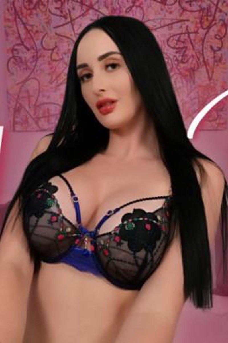 New Rules - Screenshot 1 of 4 - Bitch