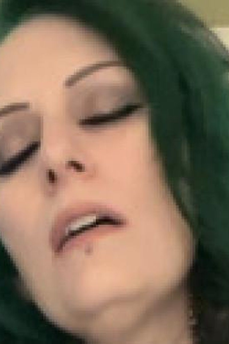 Screaming Orgasm - Screenshot 1 of 4 - Babes