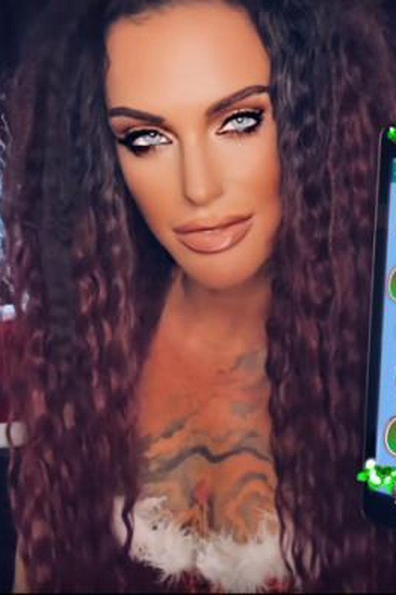 Empty My Christmas Wishlist Or Else - Blackmail-Fantasy - Screenshot 1 of 4 - Blackmail
