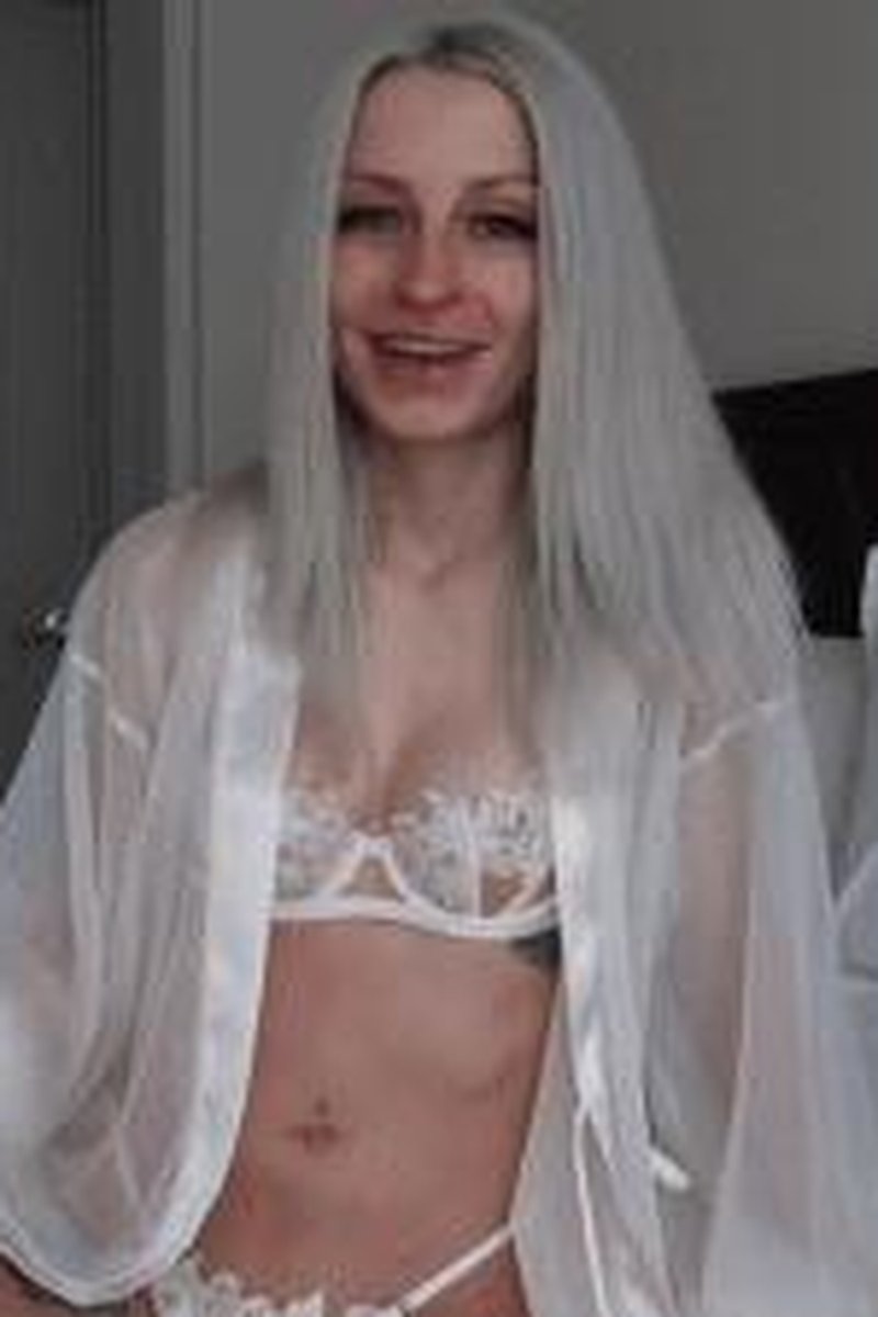 Virginity Pledge - Screenshot 1 of 4 - Bitch