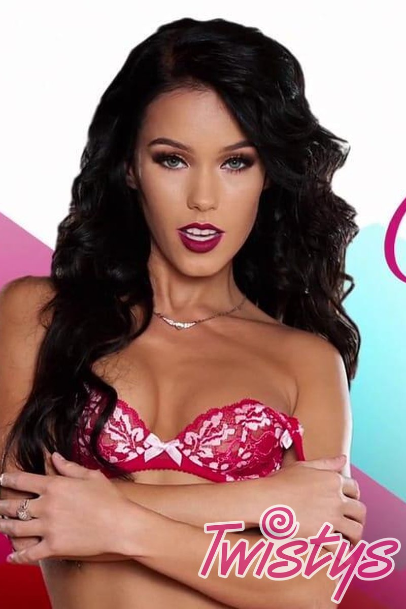 Interview Megan Rain - Screenshot 1 of 4 - Bikini Panties