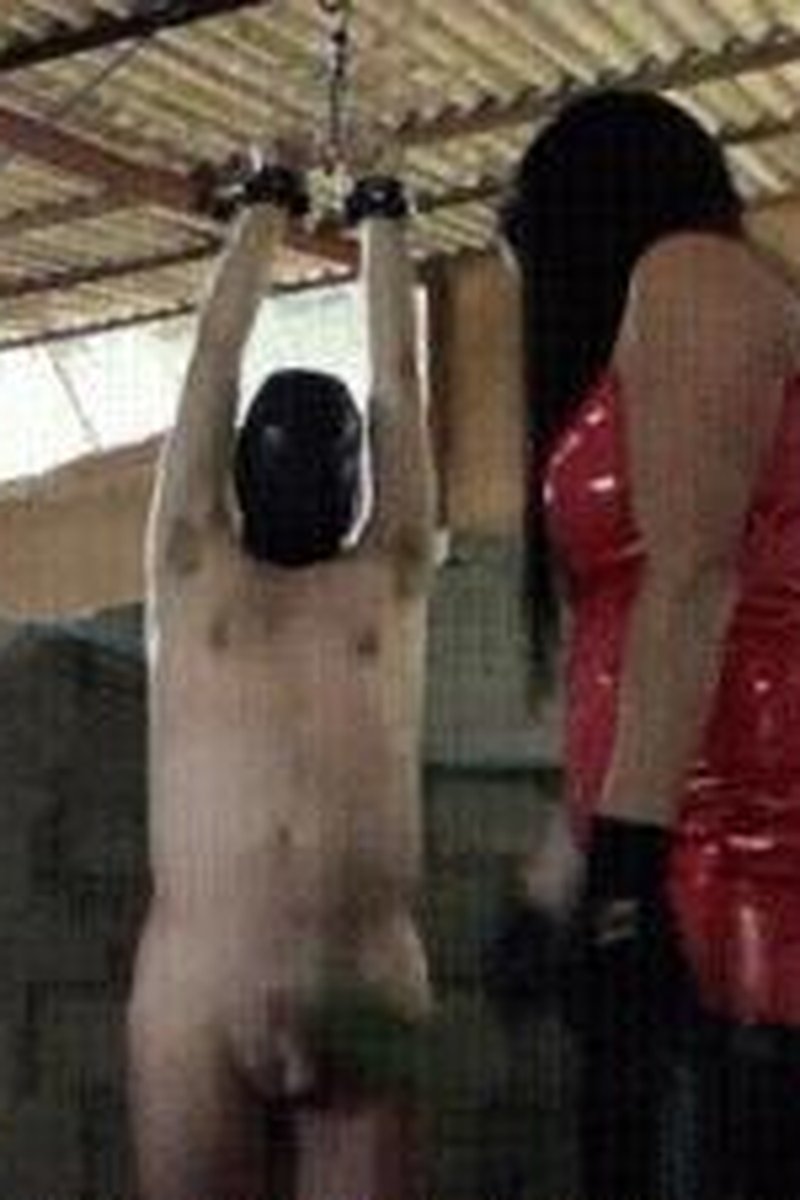 Stinging Nettle & More - Screenshot 1 of 4 - BDSM