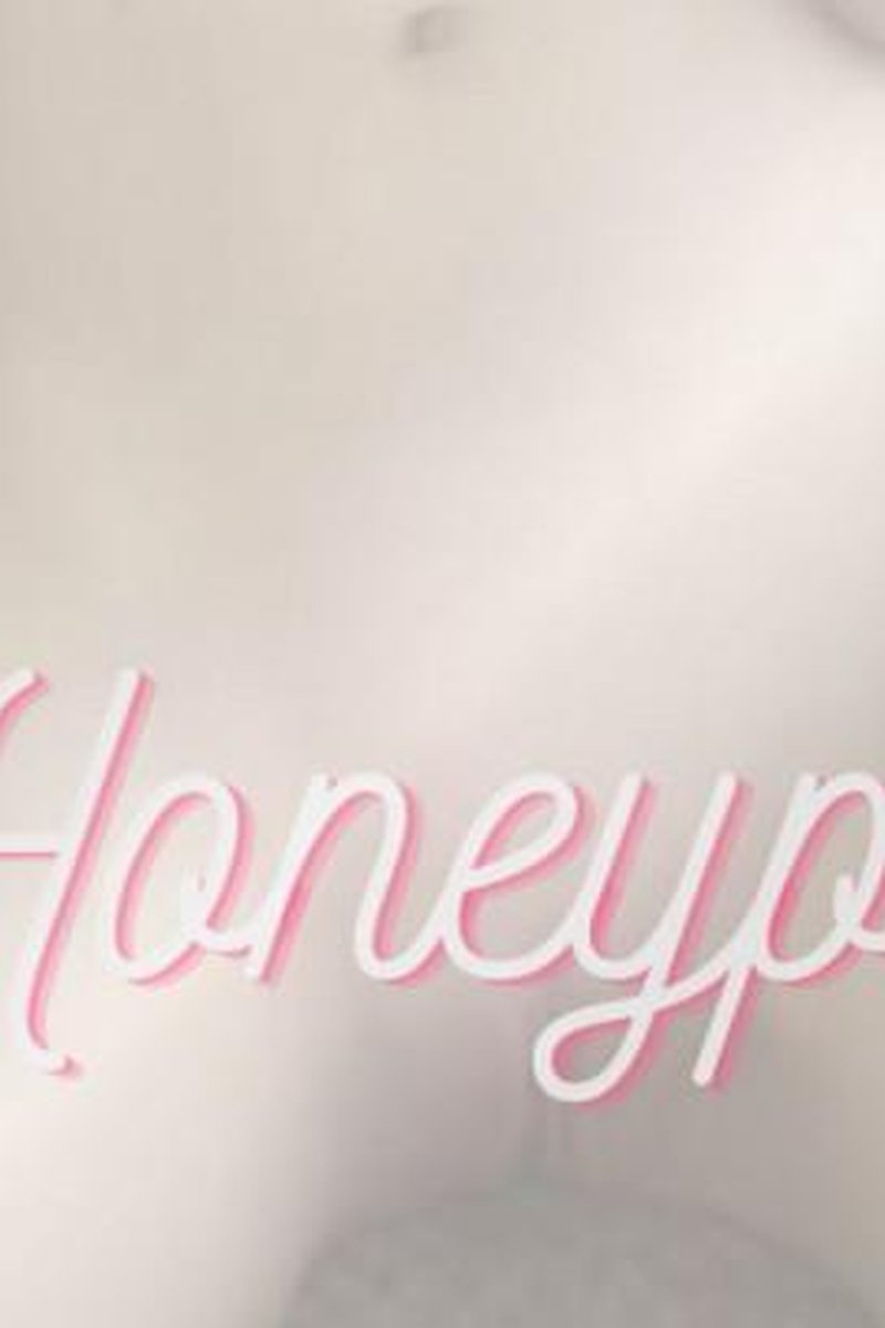 Honeypie - Screenshot 1 of 4 - Blonde Hair (Female)