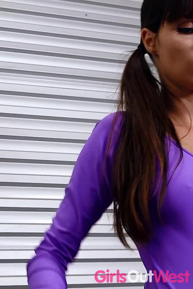 Eloise - Push It - Screenshot 1 of 4 - Brown Hair