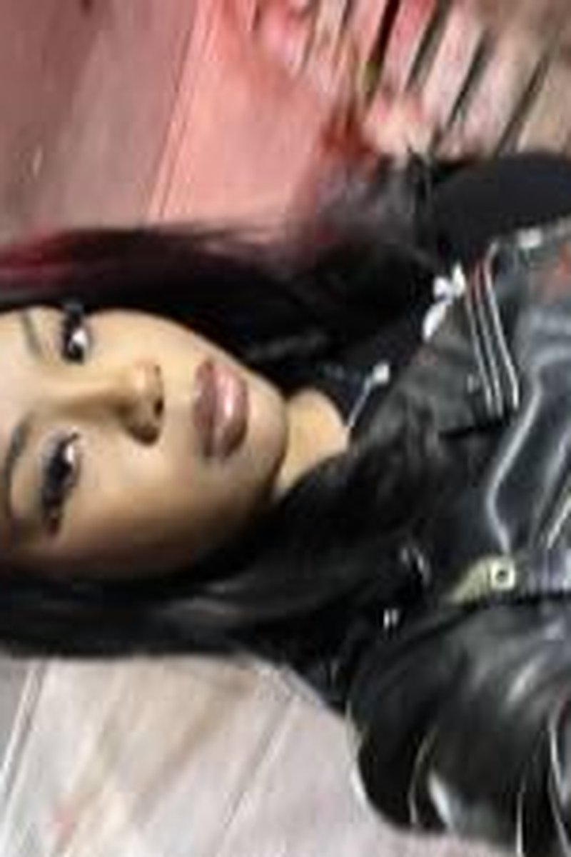 Buy Custom Content - Screenshot 1 of 4 - 20-23 Years Old