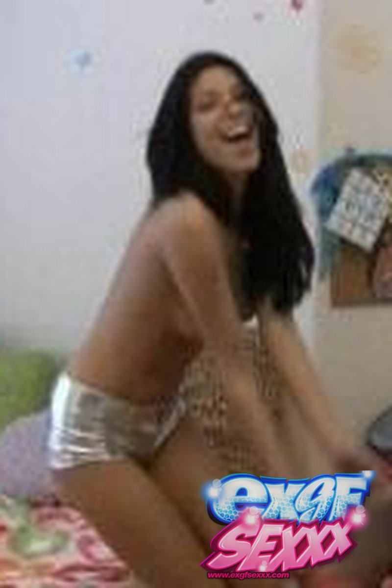 Nude Girlfriend Dancing - Screenshot 1 of 4