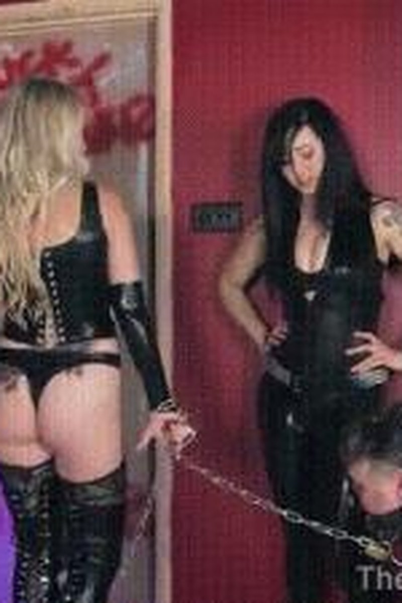 Gloryhole Mean Humilation - Screenshot 1 of 4 - Bisexual