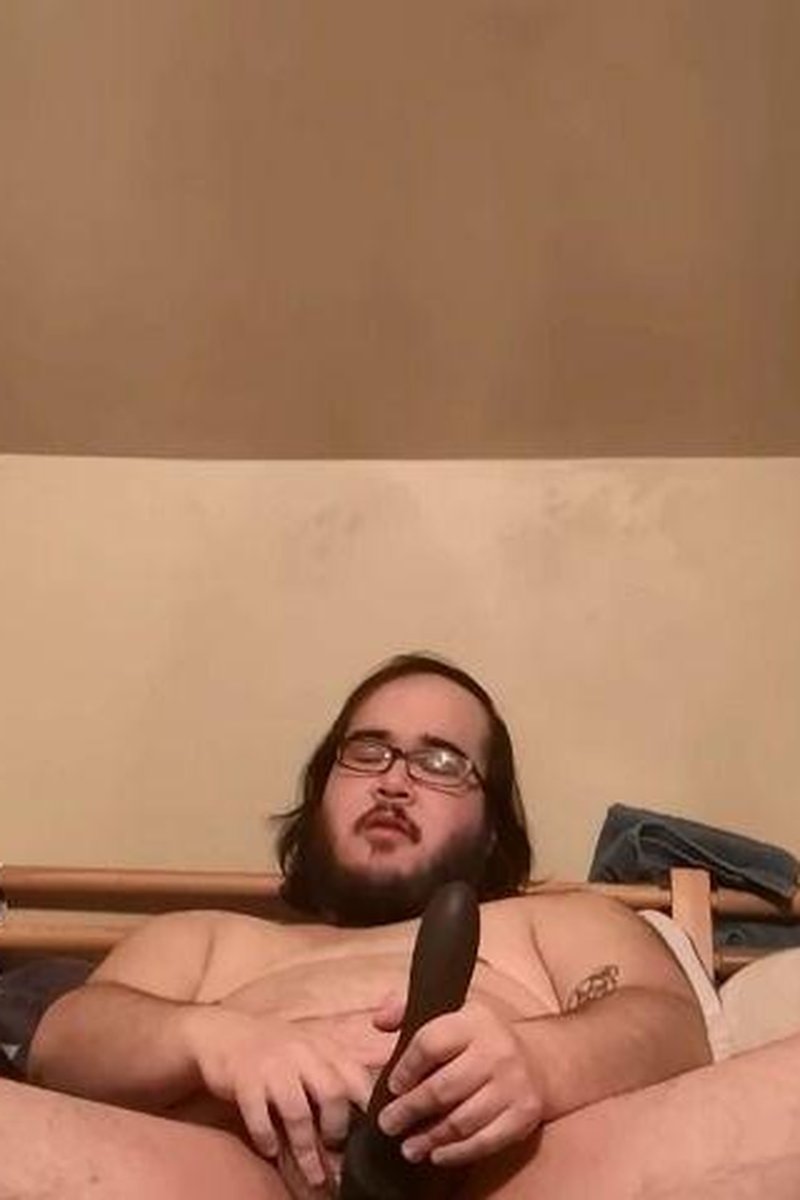 Vibrator Orgasm Fun - Screenshot 1 of 4 - Curvy