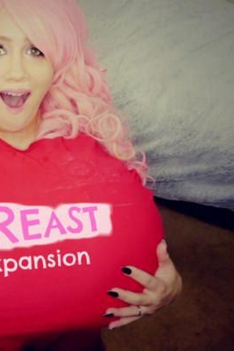 Step-Mom & Step-Son Sex: Breast Expansion - Screenshot 1 of 4 - Body Inflation
