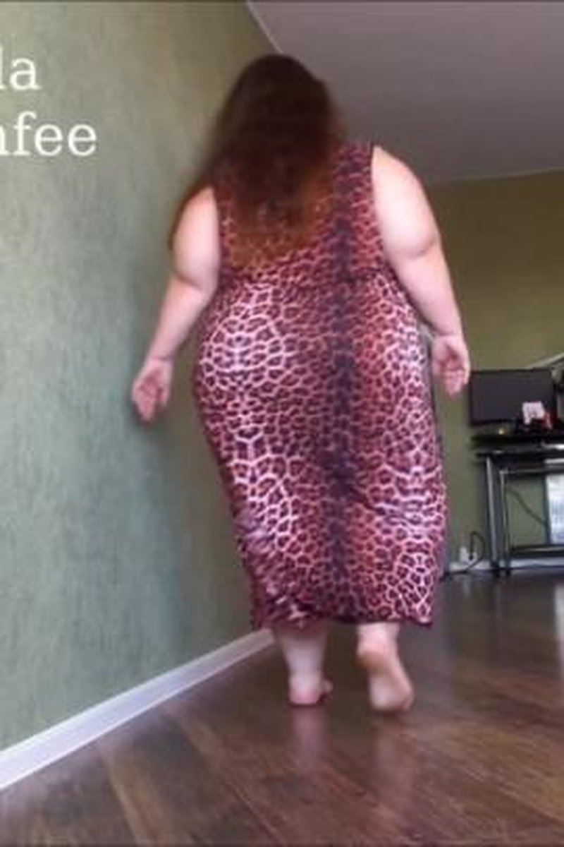 Ssbbw Walking - Screenshot 1 of 4 - BBW