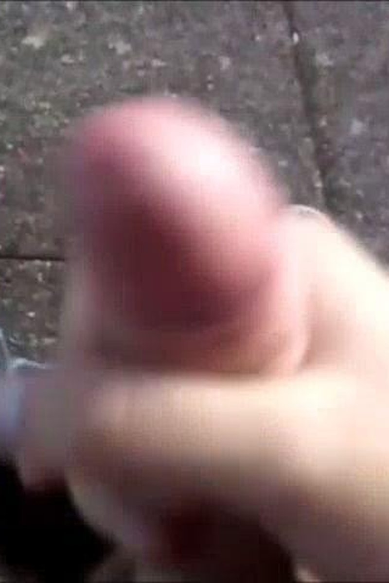 Muse Wood Hanjob - Screenshot 1 of 4 - Blowjob