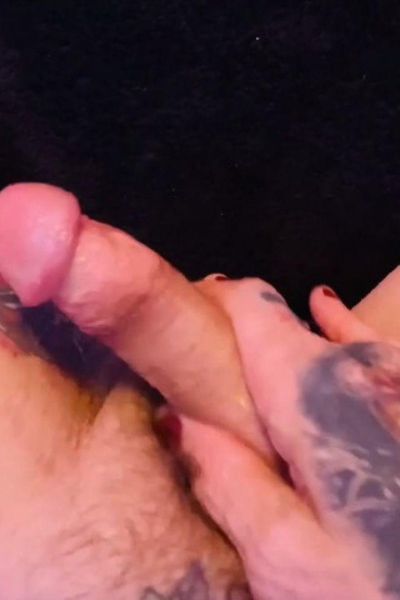 Jerking Off Cumpilation - Screenshot 1 of 4 - Amateur