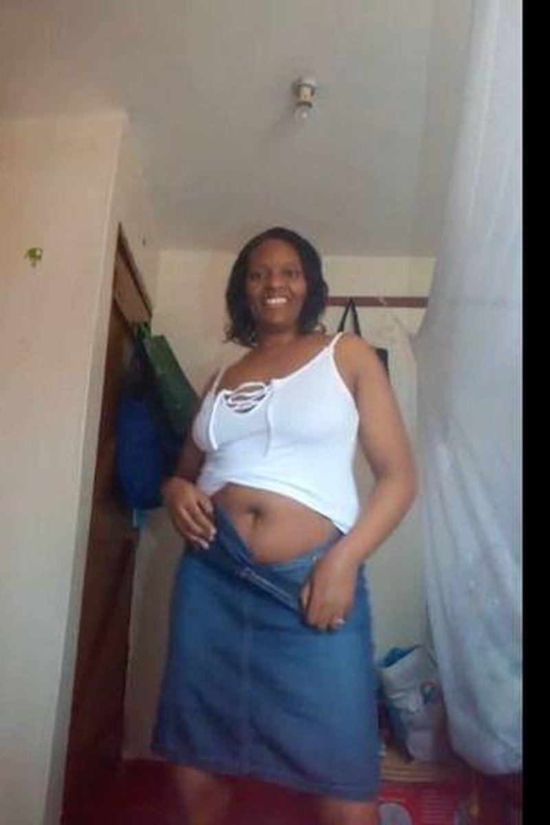 Buttcrack Striptease - Screenshot 1 of 4 - Ass Worship