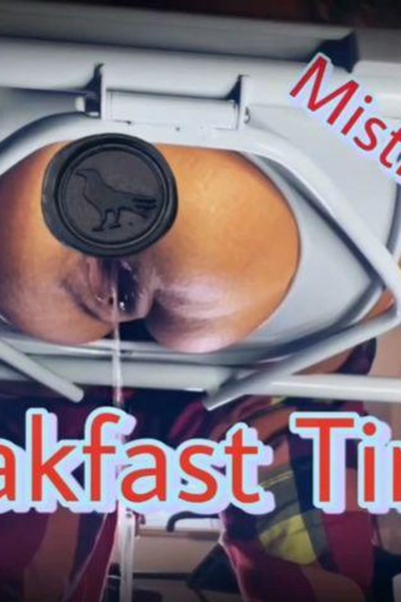 Breakfast Time - Screenshot 1 of 4 - Femdom