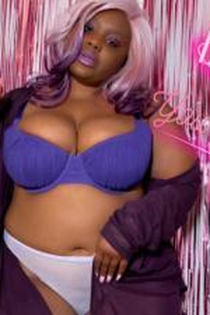 Start Your Devotion To Empress - Screenshot 1 of 4 - Addiction Fetish