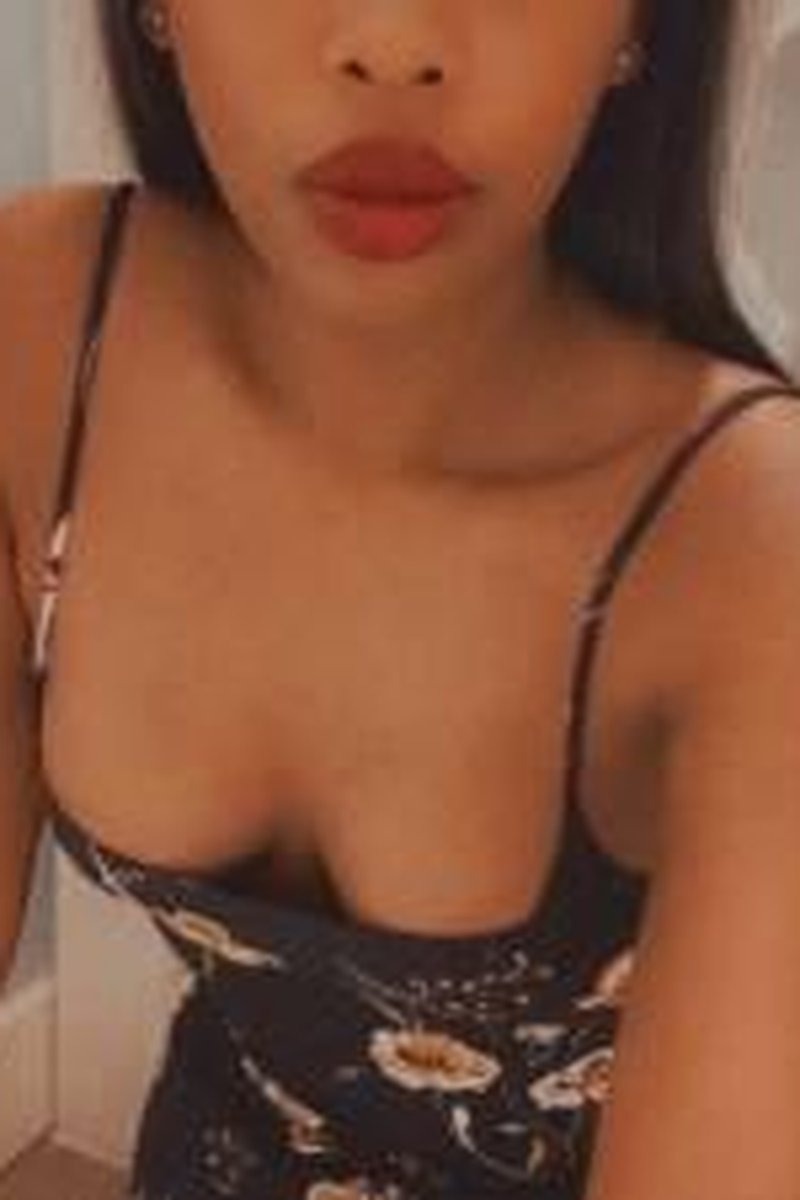 Lingerie - Screenshot 1 of 4 - Beautiful