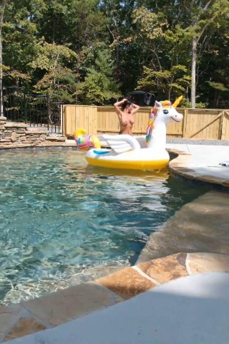 Topless Pool Float Damsel - Screenshot 1 of 4 - Bondage