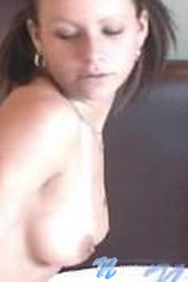 Bedroom - Screenshot 1 of 4 - Big Areolas