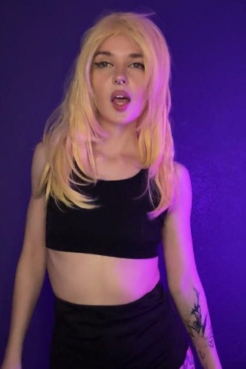 Hot Dance From Sexy Blonde - Screenshot 1 of 4 - Blonde Hair (Female)