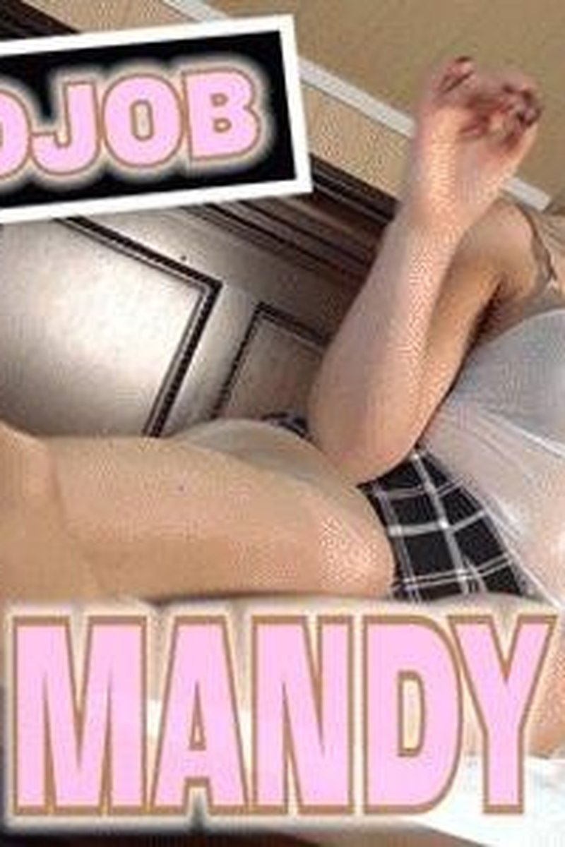 How Mandy Marx Gives a Handjob - Screenshot 1 of 4 - Femdom