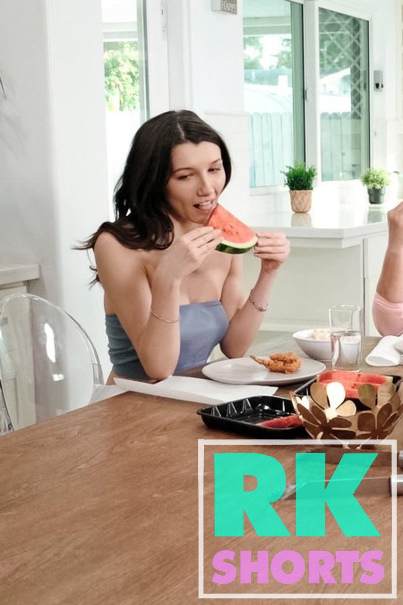 Dinner Table Dildo - Screenshot 1 of 4 - Amateur