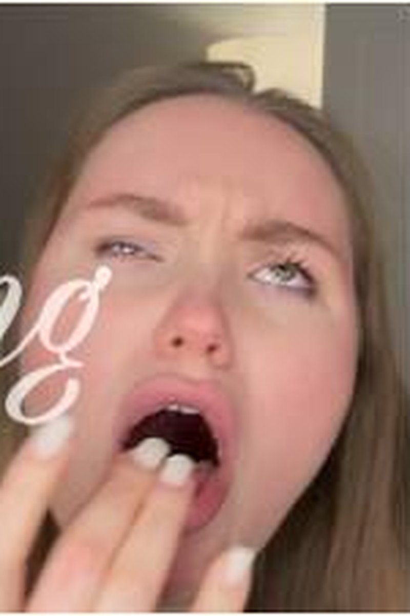 Gagging - Screenshot 1 of 4 - 21 Year-old