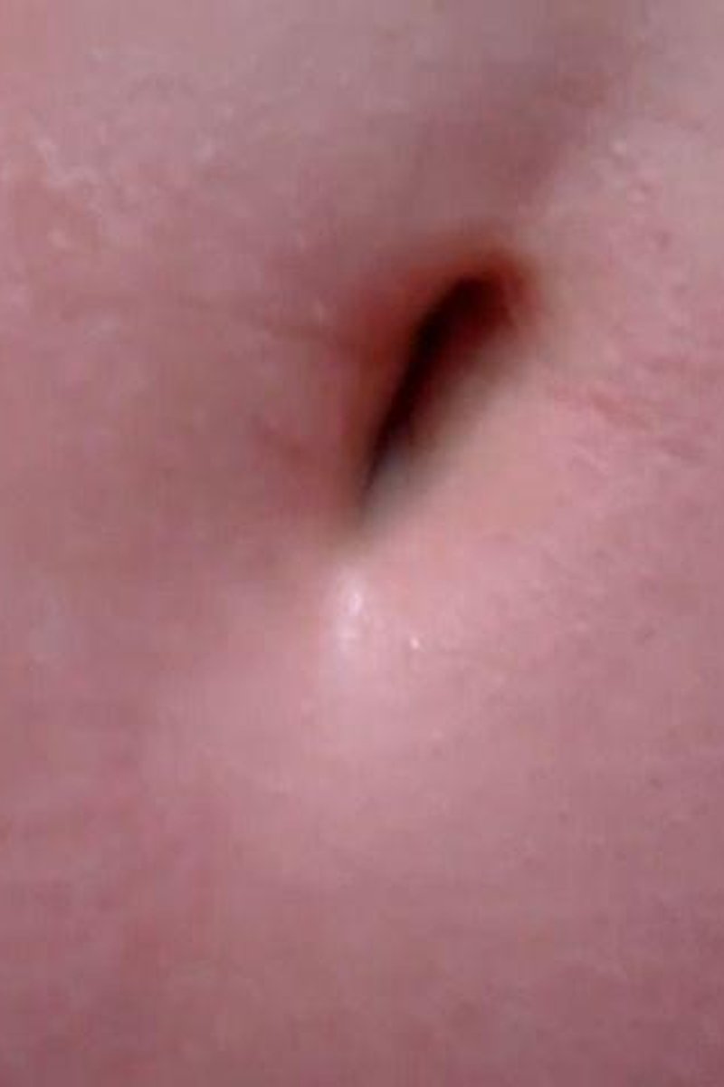 Belly Button Fetish - Screenshot 1 of 4 - Belly Fetish