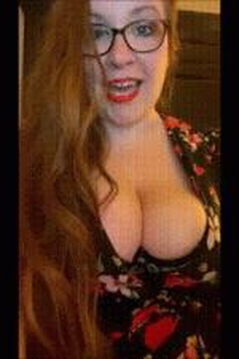 Titsmaxxx - Screenshot 1 of 4 - BBW