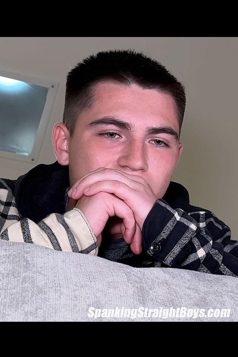 Blocking Tom - Screenshot 1 of 4 - Bubble Butt