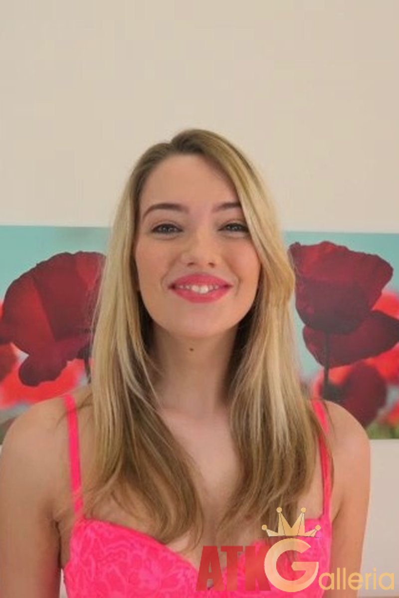 Kenna James - Interview - Screenshot 1 of 4 - Blond Hair