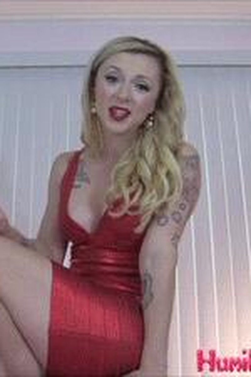 Where's Vittoria, Where's Vega? - Screenshot 1 of 4 - Femdom