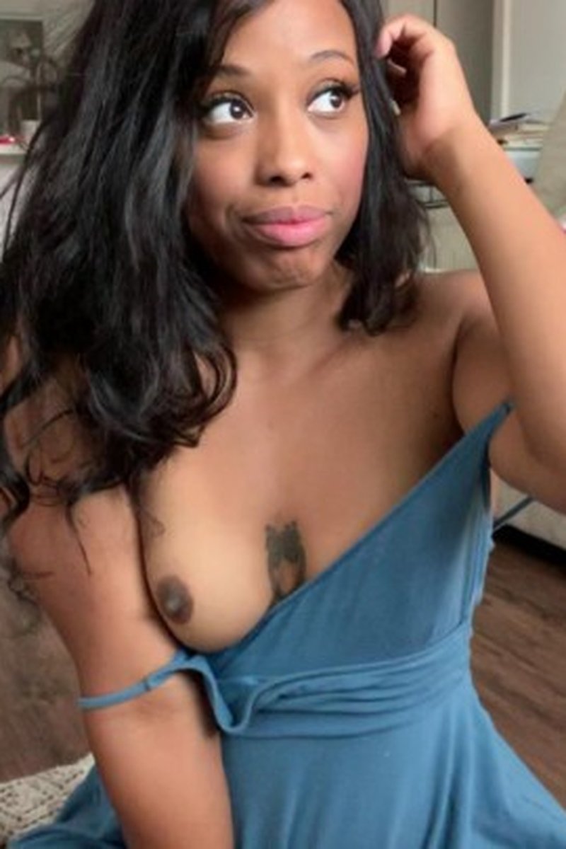 Topless and Sick - Screenshot 1 of 4 - Black