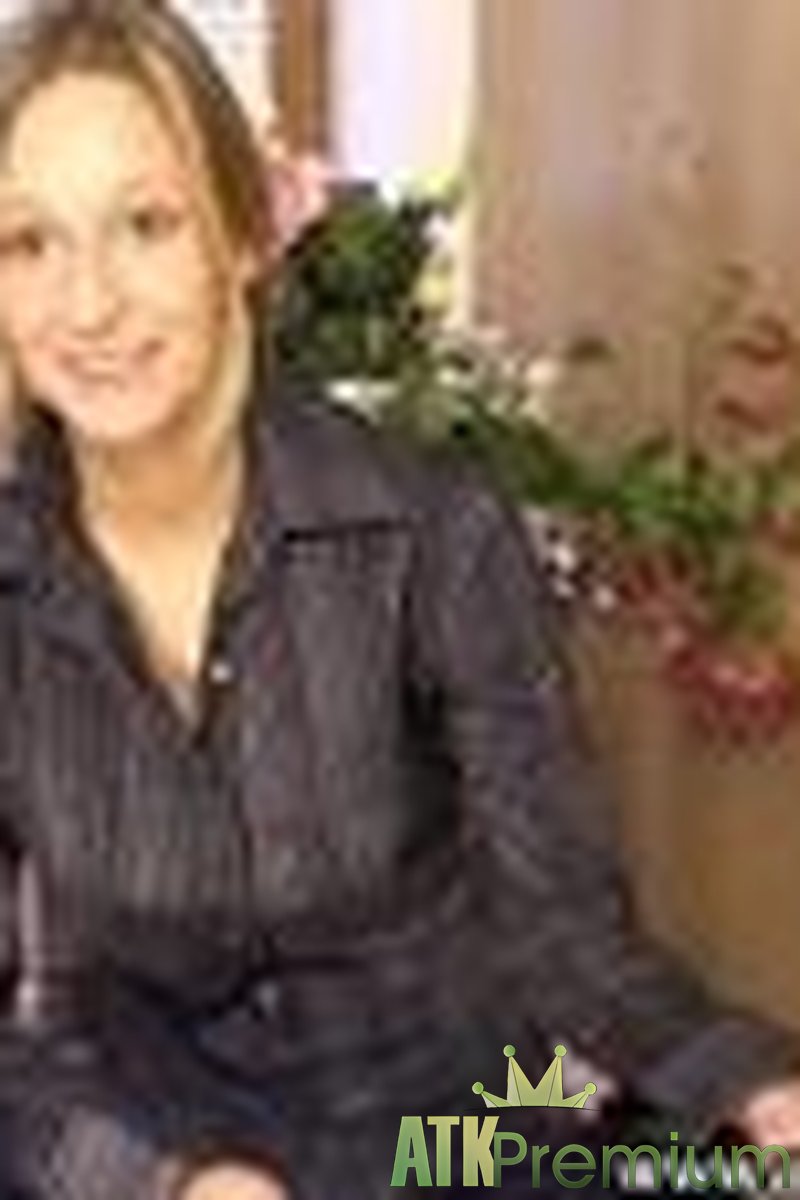 Viktoria - Interview - Screenshot 1 of 4 - Viktoria Vik020