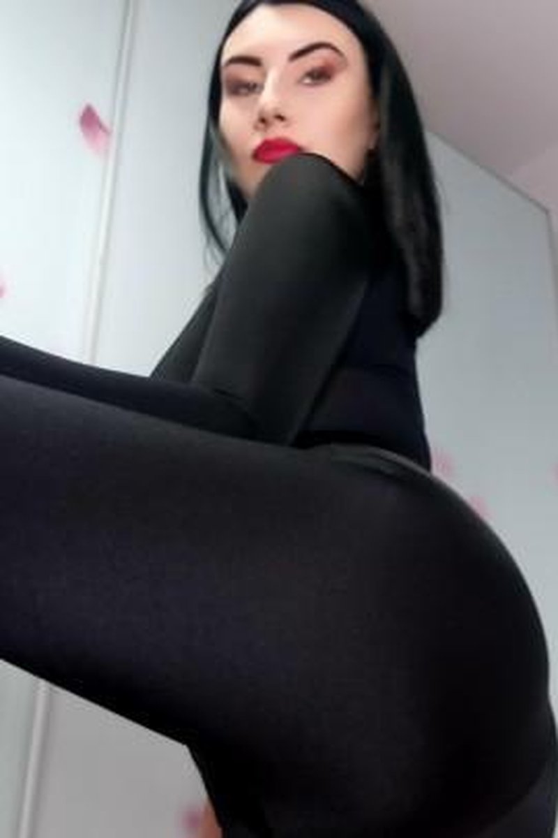 Mesmerized Gooner - Screenshot 1 of 4 - Edging