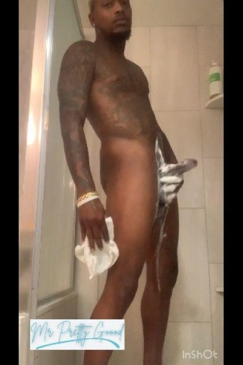Shower King Scene 1 - Screenshot 1 of 4 - BBC