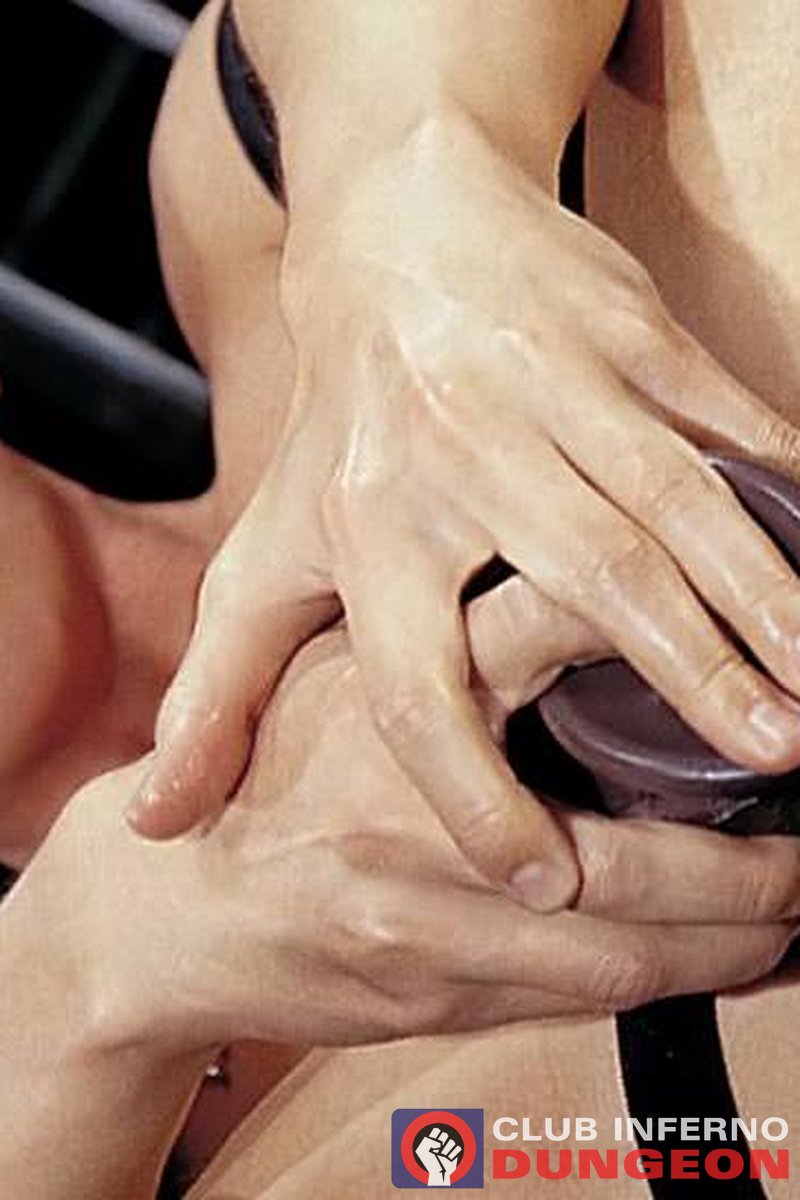 Butt in - Screenshot 1 of 4 - Anal