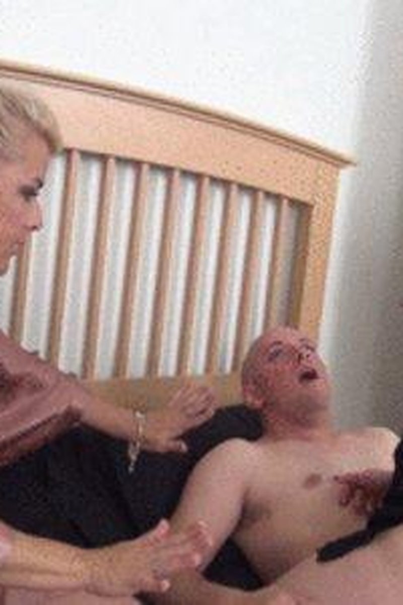 Sleepwalking Step-Sister - Screenshot 1 of 4 - All Sex
