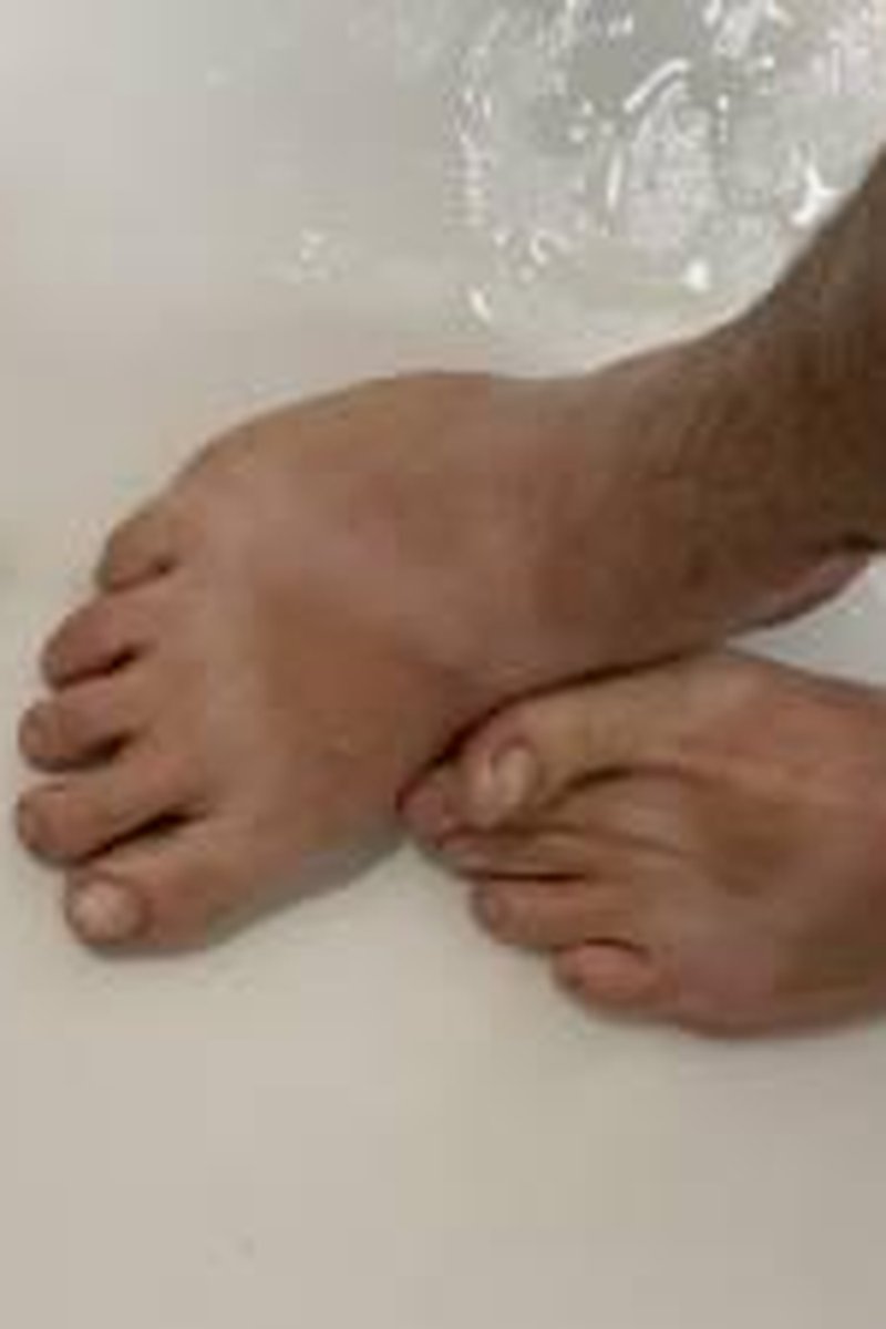 Dirty Shower Feet - Screenshot 1 of 4 - BBW