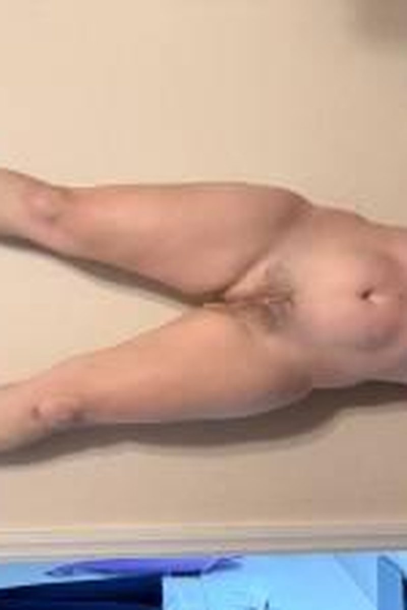 Nude Handstand - Screenshot 1 of 4 - Big Tits