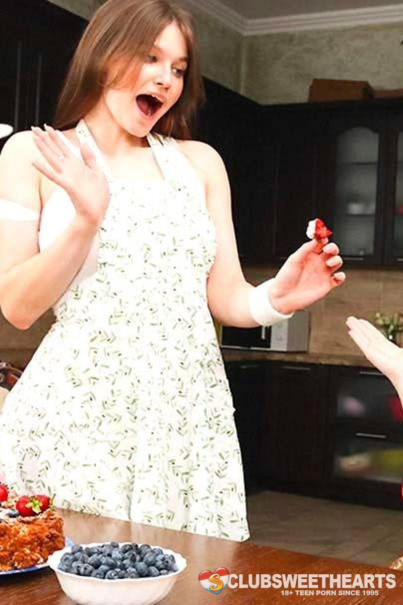 Cake Decorating Day - Screenshot 1 of 4 - Babes