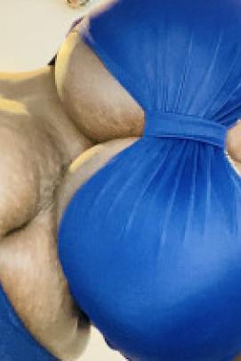 Bikini Fall - Screenshot 1 of 4 - Huge Tits