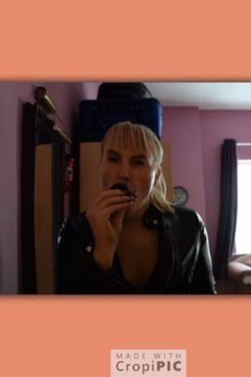 Butt Plug Fun - Screenshot 1 of 4 - Anal