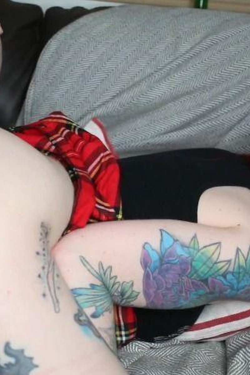 Couch Quickie - Screenshot 1 of 4 - Big Dick